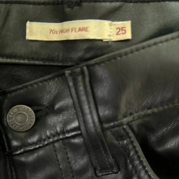 Levi's 70's Flare Faux Leather Pant Leather Night size 25 NWOT - Picture 7 of 14